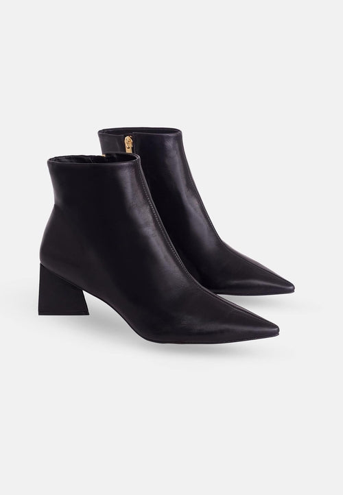 Black Sheepskin Leather Ankle Boots Mabea – Women’s Pointed-Toe Block