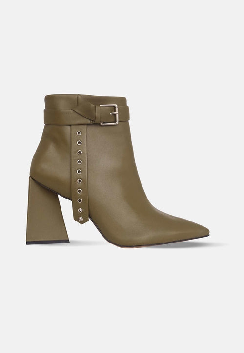 Salvia Leather Heeled Ankle Boots – Pointed Toe Elegant Design